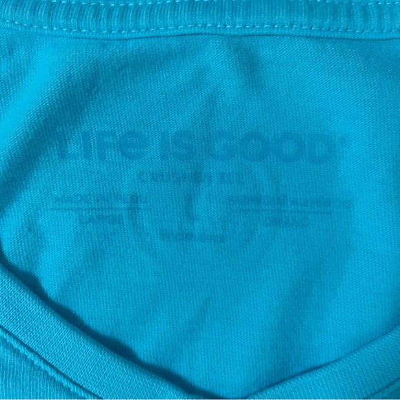 SOLD!! Life is Good Women’s V-Neck Short Sleeve Seagull Crusher Tee - Picture 5 of 7